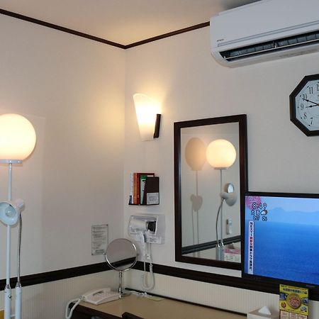 Toyoko Inn Kobe Sannomiya-Eki Higashi Zewnętrze zdjęcie