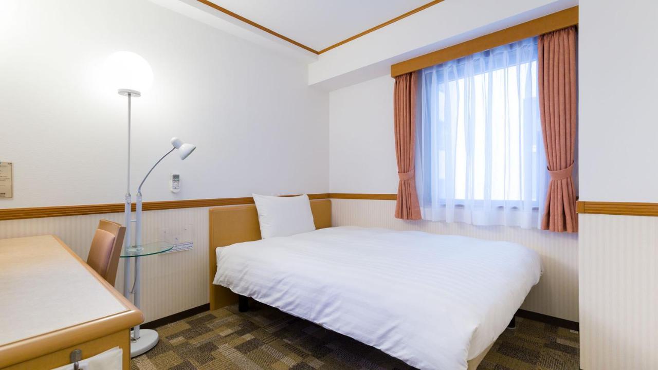 Toyoko Inn Kobe Sannomiya-Eki Higashi Zewnętrze zdjęcie