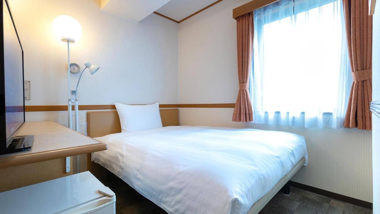 Toyoko Inn Kobe Sannomiya-Eki Higashi Zewnętrze zdjęcie