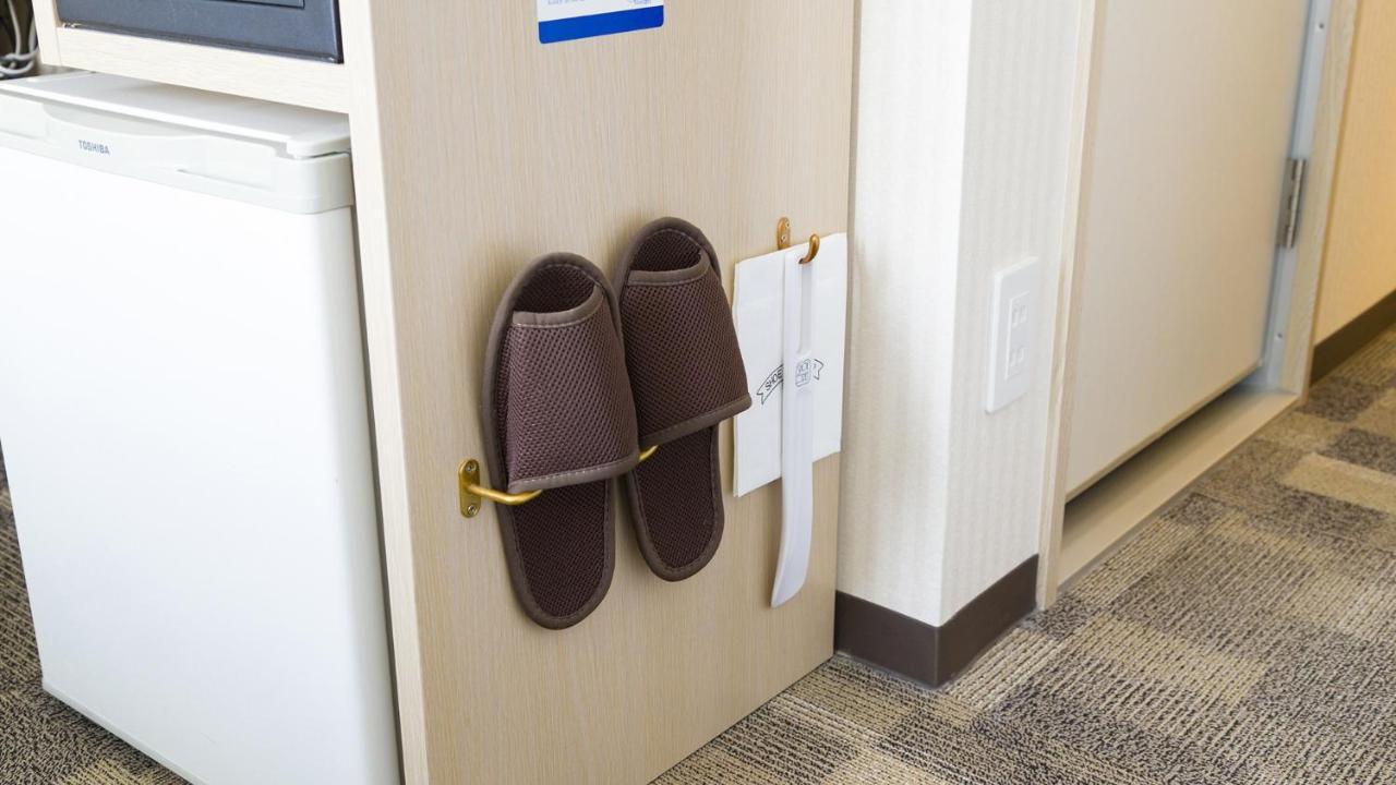Toyoko Inn Kobe Sannomiya-Eki Higashi Zewnętrze zdjęcie