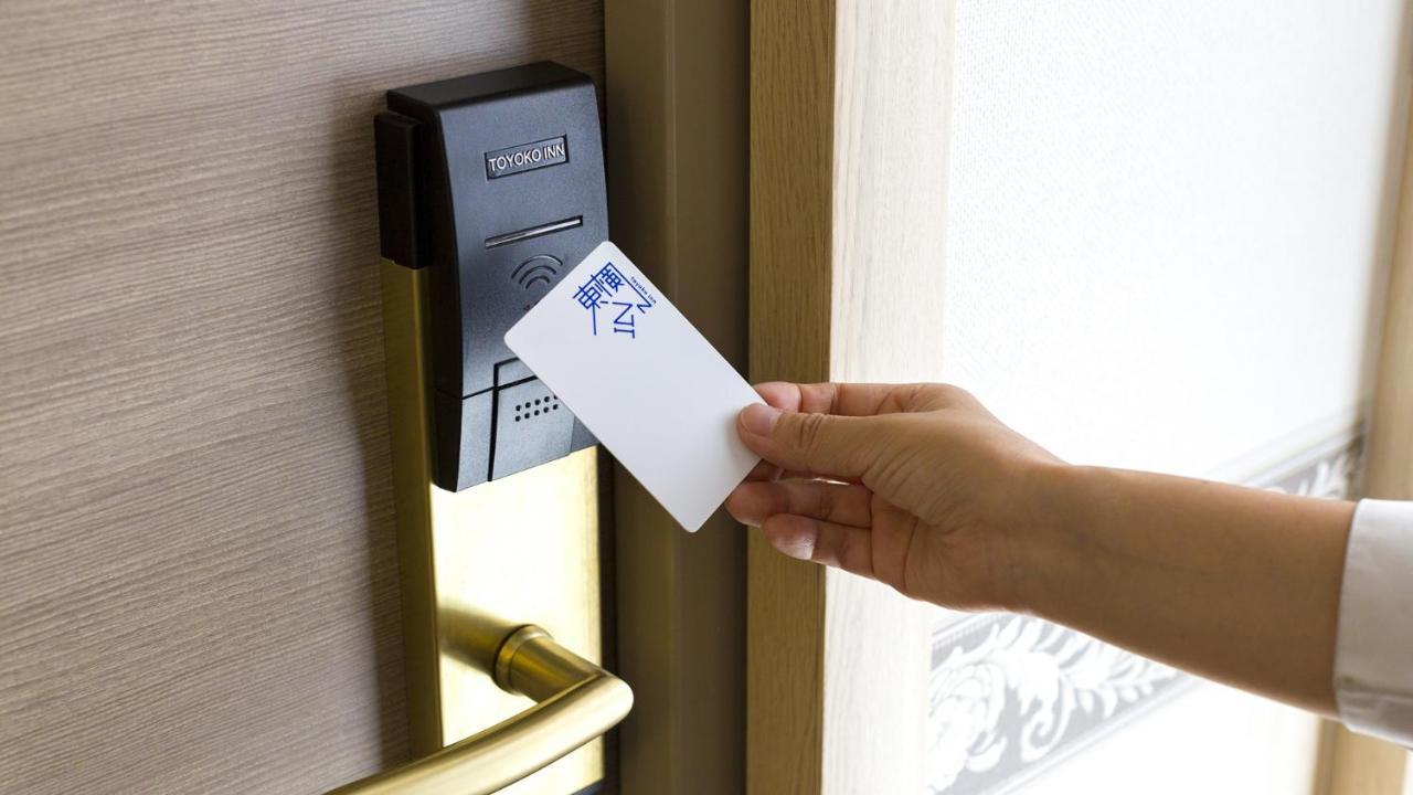 Toyoko Inn Kobe Sannomiya-Eki Higashi Zewnętrze zdjęcie