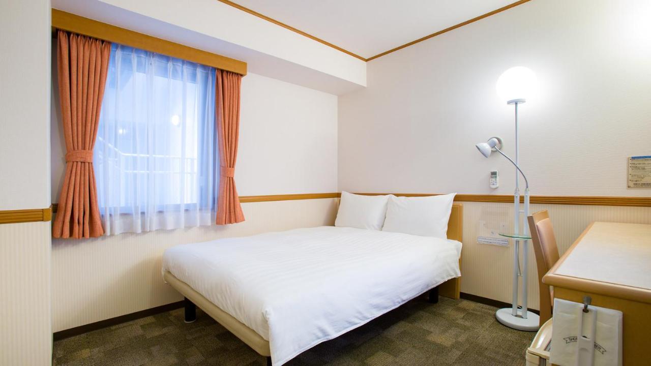 Toyoko Inn Kobe Sannomiya-Eki Higashi Zewnętrze zdjęcie