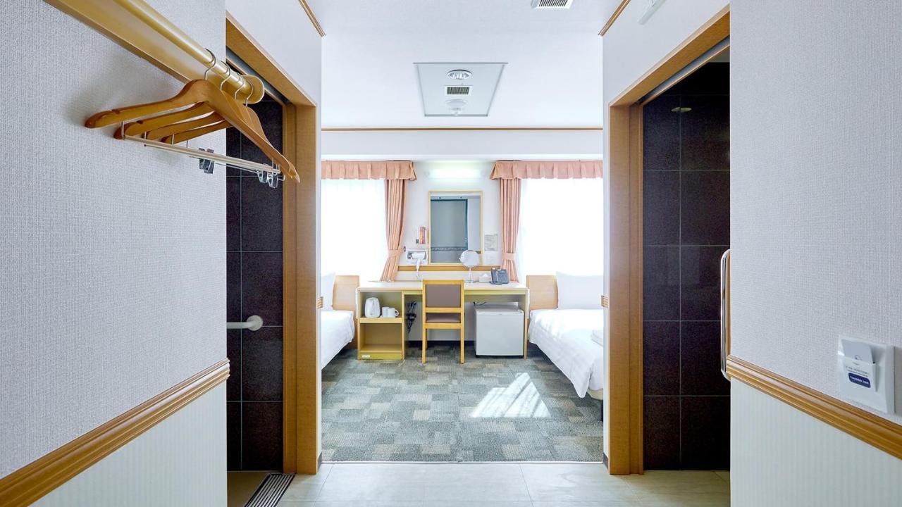 Toyoko Inn Kobe Sannomiya-Eki Higashi Zewnętrze zdjęcie