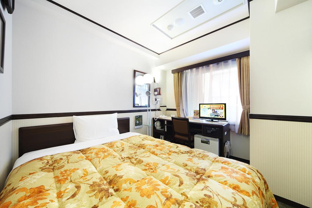Toyoko Inn Kobe Sannomiya-Eki Higashi Zewnętrze zdjęcie