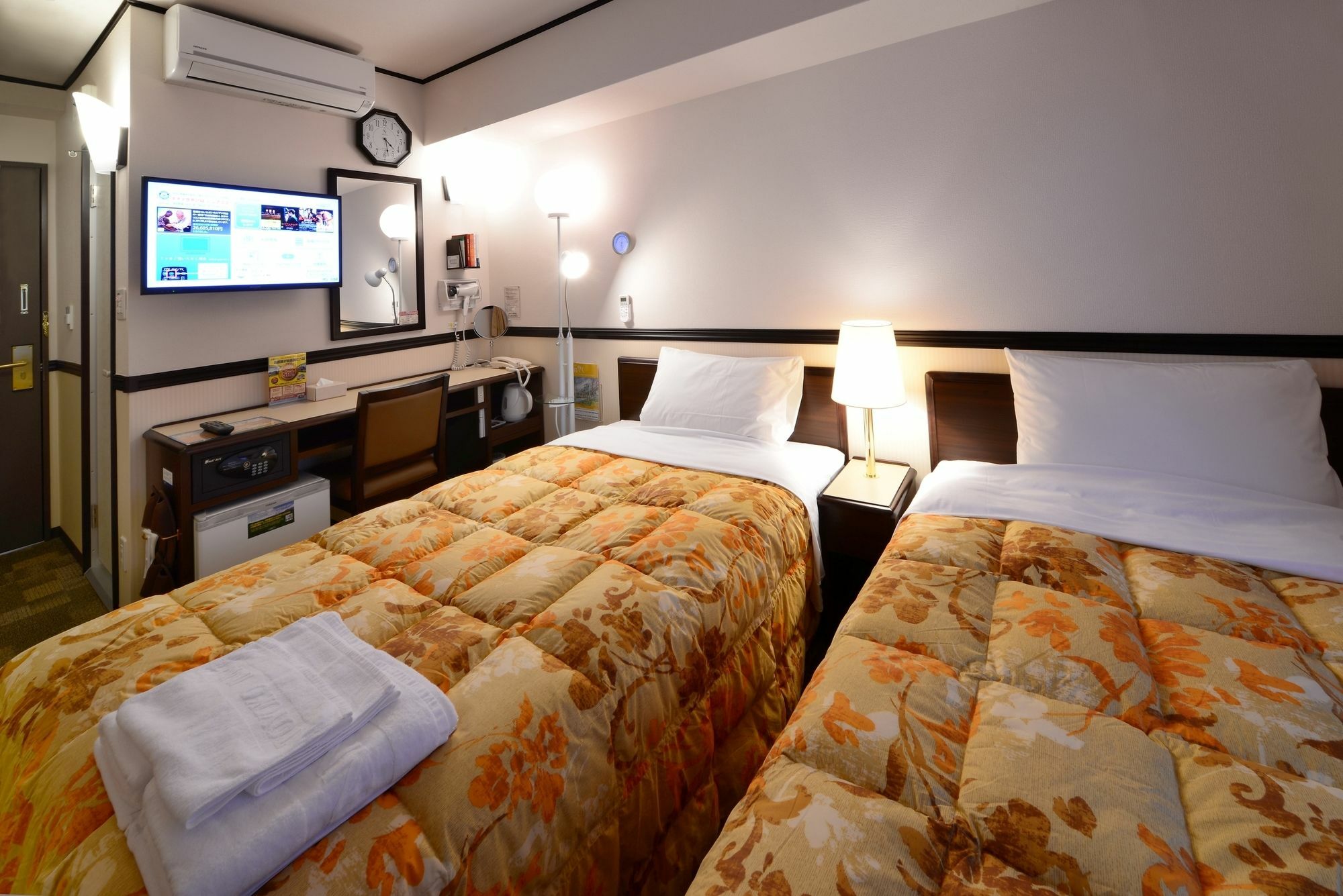 Toyoko Inn Kobe Sannomiya-Eki Higashi Zewnętrze zdjęcie
