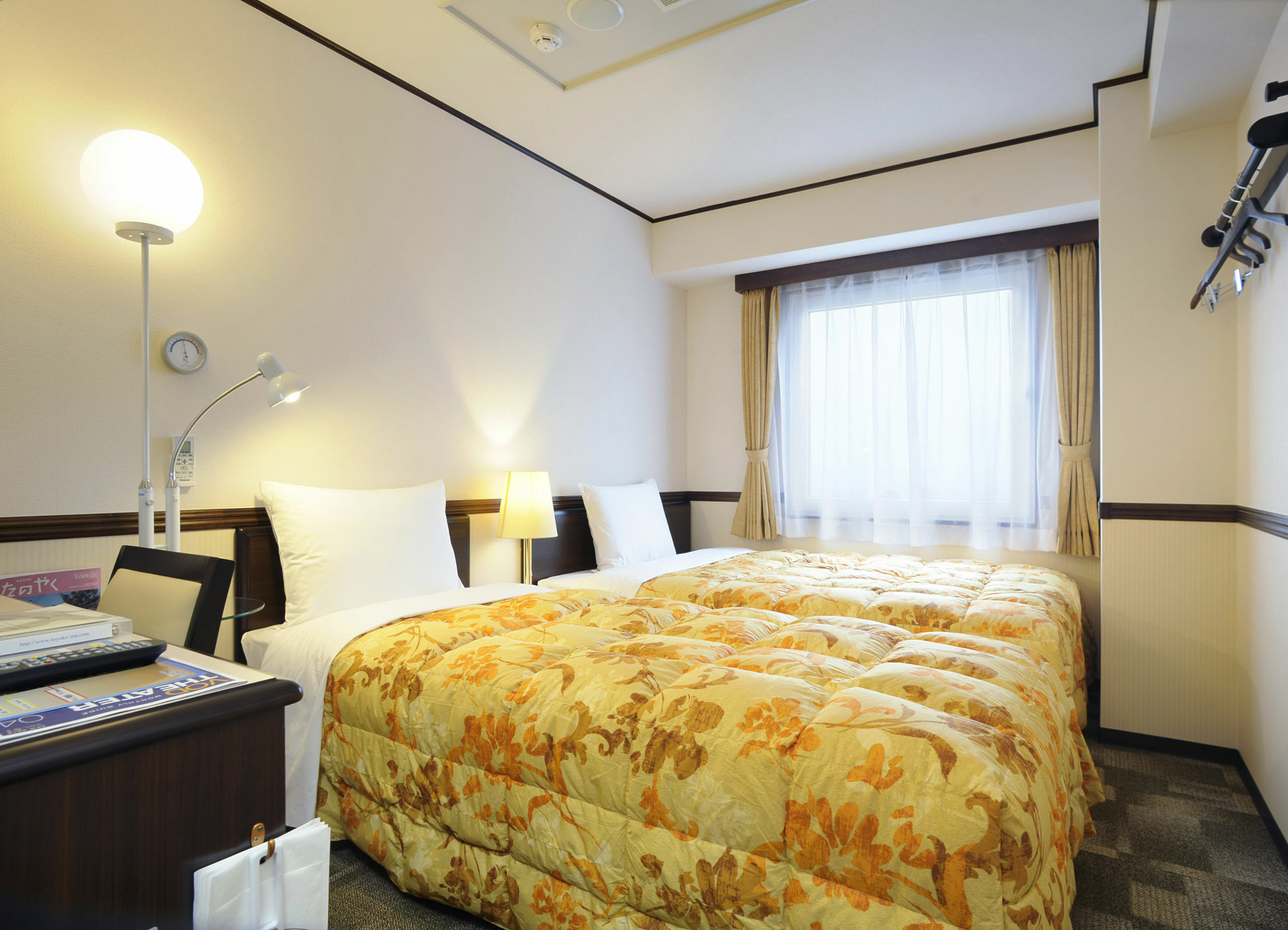 Toyoko Inn Kobe Sannomiya-Eki Higashi Zewnętrze zdjęcie